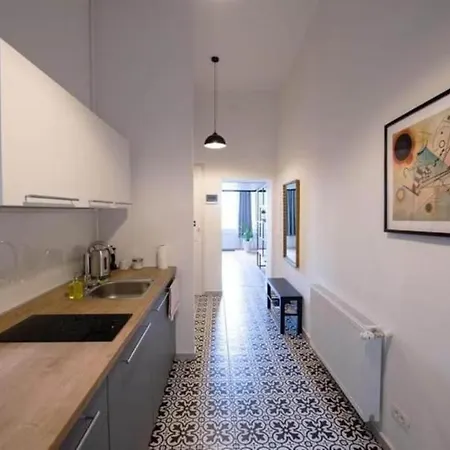 Ultracentral Apartment/old Town